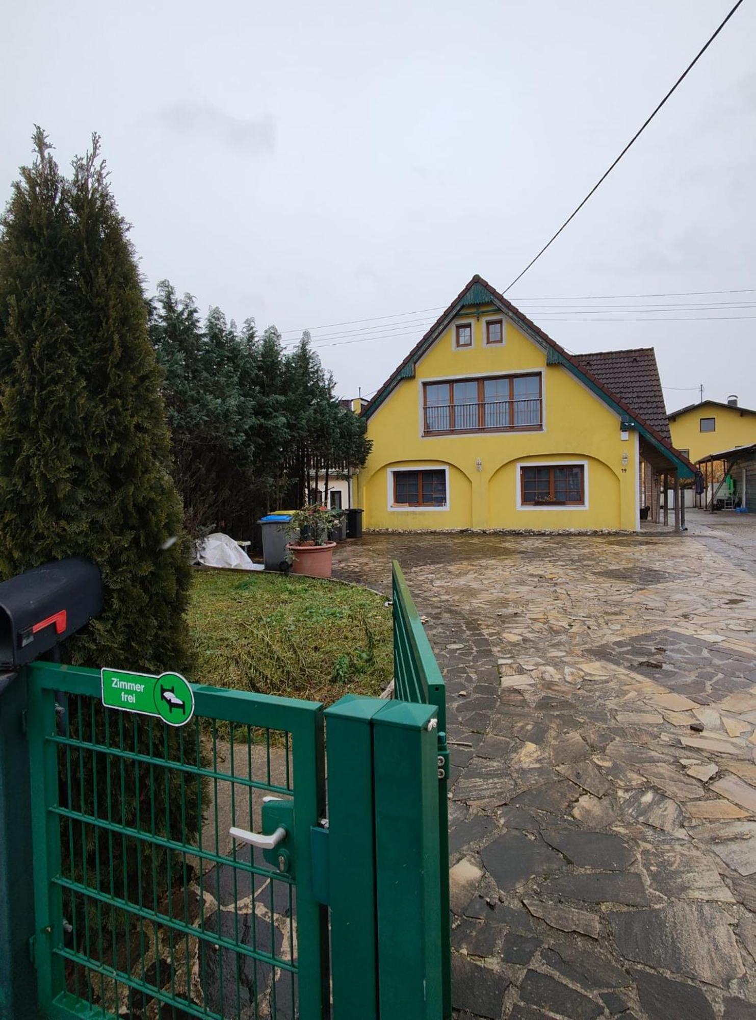 Pension Donaublick Grein 2 In Stifterstrasse19. Διαμέρισμα Εξωτερικό φωτογραφία